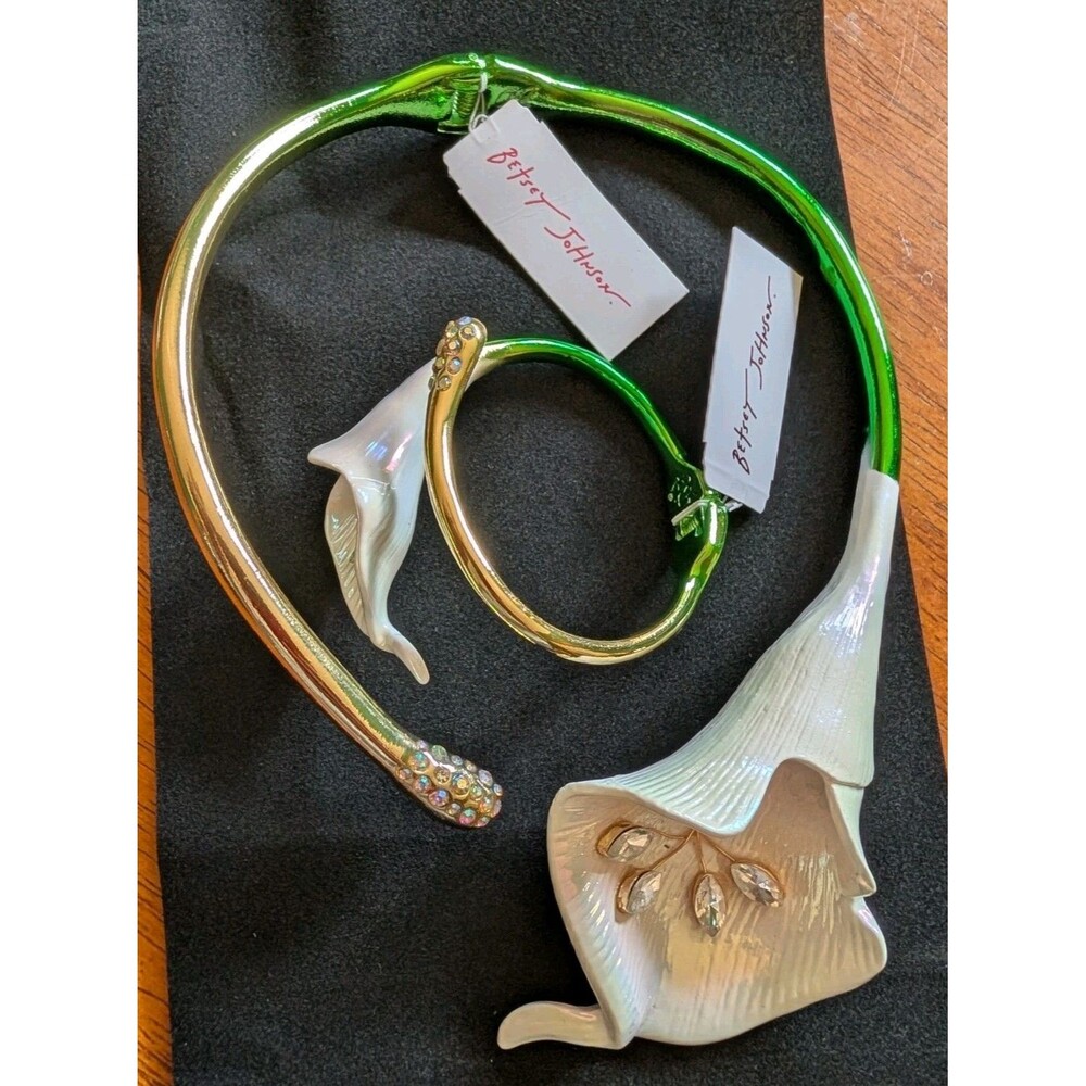 NWT Betsey Johnson CALLA LILY Gold Glass Stones Hinge Necklace And Bangle Lot